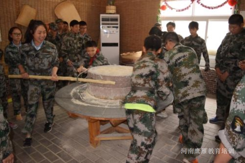 青少年戶(hù)外社會(huì )實(shí)踐活動(dòng)